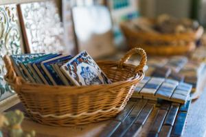 輸入住宅に使われるいろいろなパーツを手に取ってご覧いただけます。