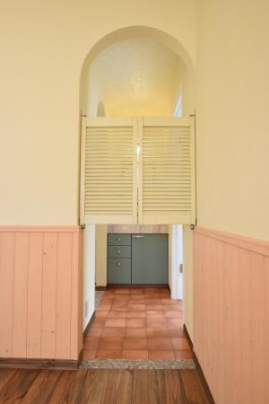 直接、洗面台が見えないようにウエスタンドアを作りました★彡