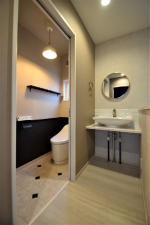 洗練されたラグジュアリーな空間。イメージを大切に一つ一つ選び、組み合わせていく注文建築の楽しさです。