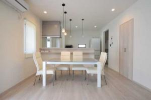 爽やかな白のダイニング！